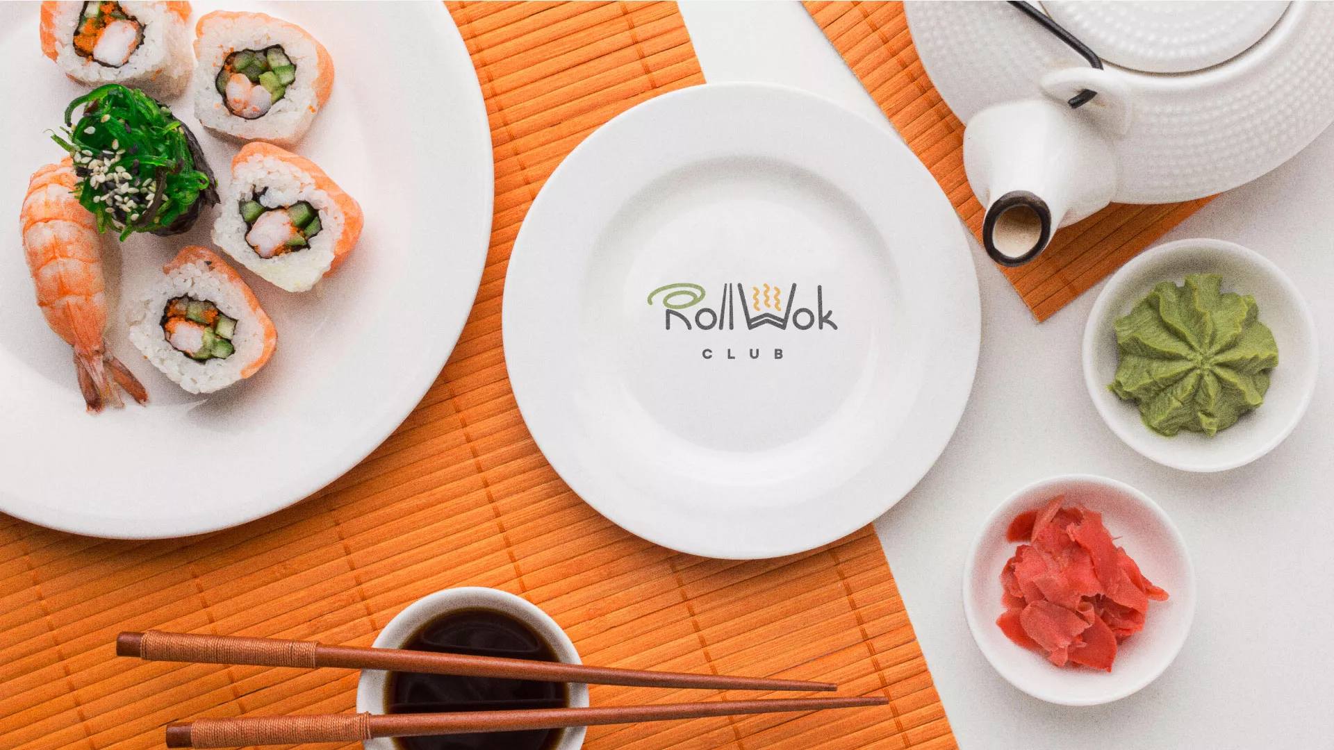 Разработка логотипа и фирменного стиля суши-бара «Roll Wok Club» в Новом Уренгое
